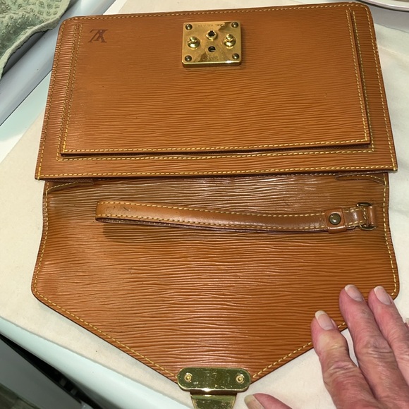 Authentic Louis Vuitton Golden Sellier Dragonne France February 1995 
MI0925 - Picture 12 of 13